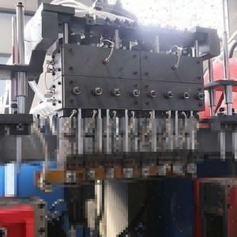 Facteurs affectant la qualit&eacute; des machines de moulage par soufflage et des produits moul&eacute;s par soufflage.