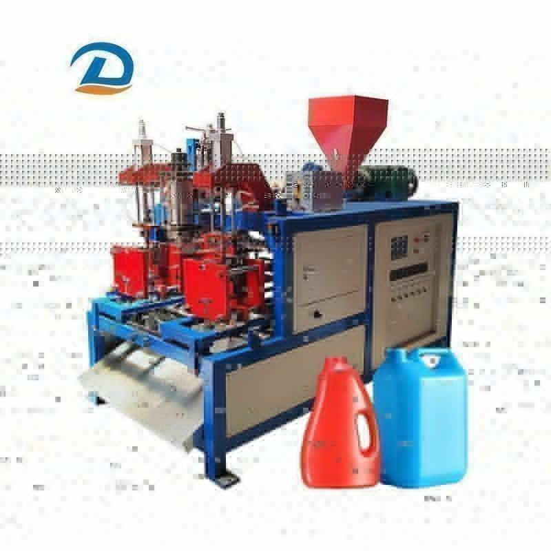 Petite machine de moulage par soufflage
